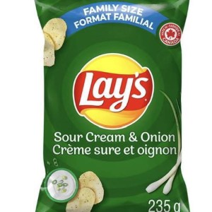 Lays sour cream & onion family size 235g